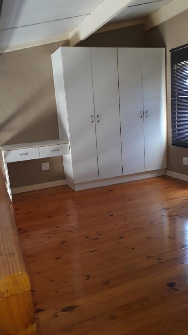 To Let 1 Bedroom Property for Rent in Humewood Eastern Cape